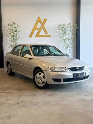 CHEVROLET VECTRA 2.0 MPFI COMFORT 8V GASOLINA 4P MANUAL